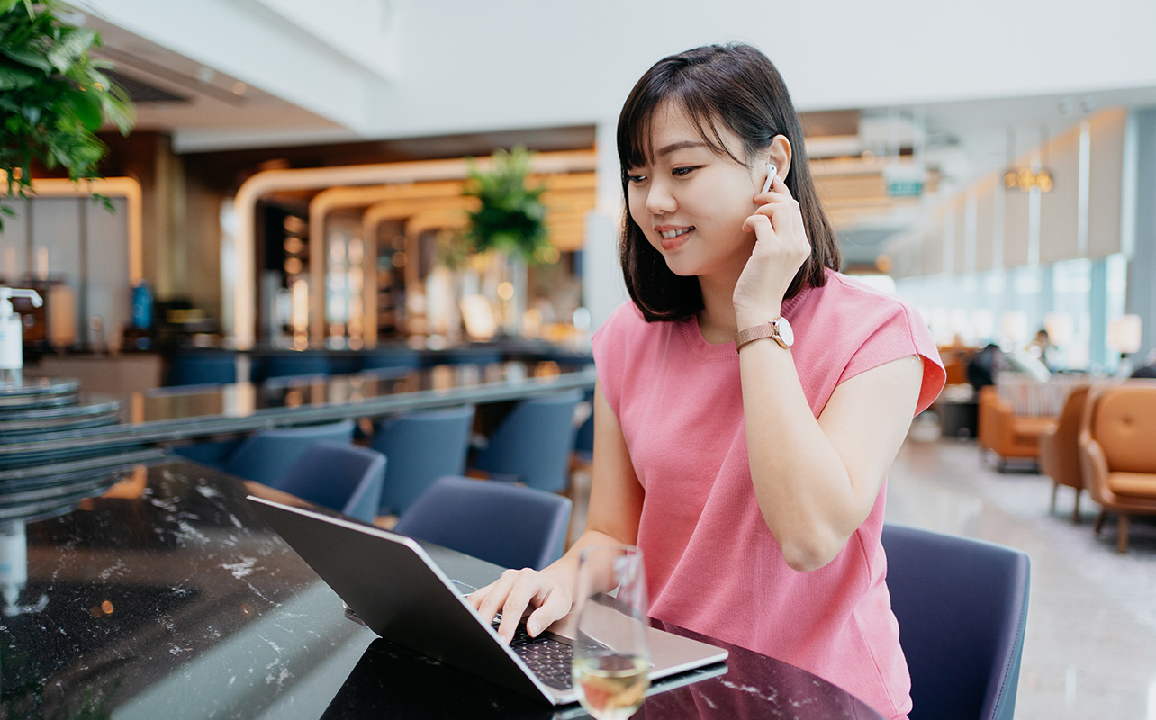 How to connect AirPods to your laptop