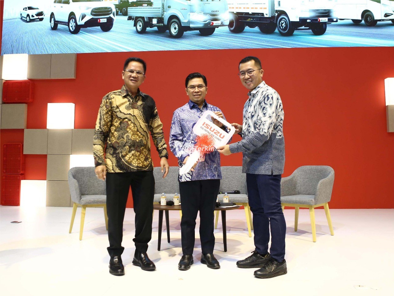 Isuzu ELF NQR B Perkuat Armada Minitrans Transjakarta, Dukung Mobilitas Warga Jakarta – Viral Terkini Indonesia