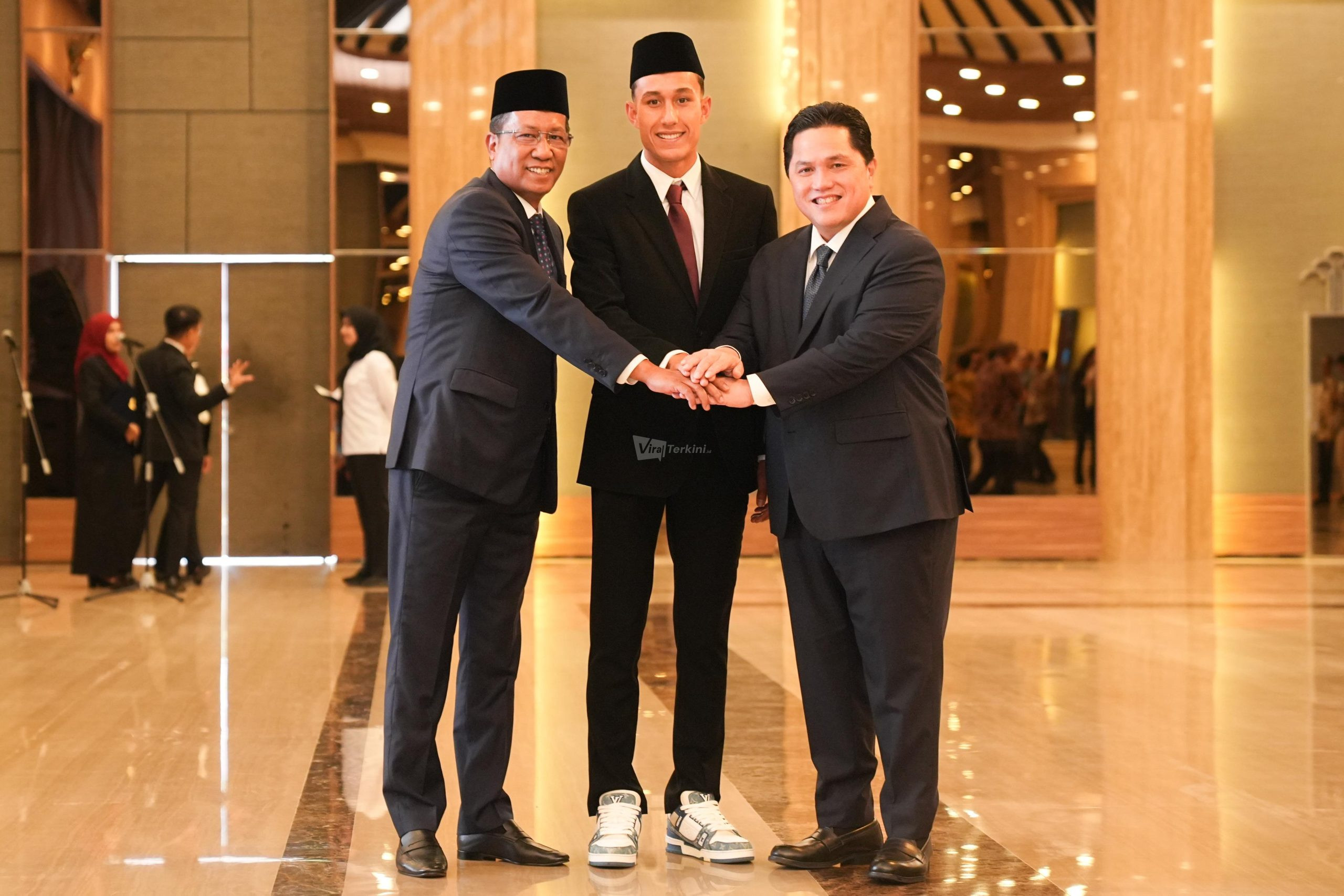 Patrick Kluivert Lega Miliano Jonathans Sudah Resmi Jadi Penyerang Timnas Indonesia – Viral Terkini Indonesia