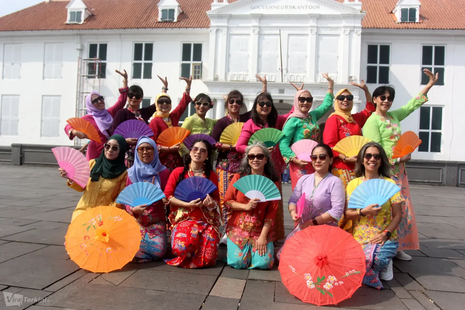 Komunitas Dancing Engineers FTUI Semarakkan HUT Jakarta di Kota Tua, Soroti Pesona Heritage Hingga Fasilitas Publik